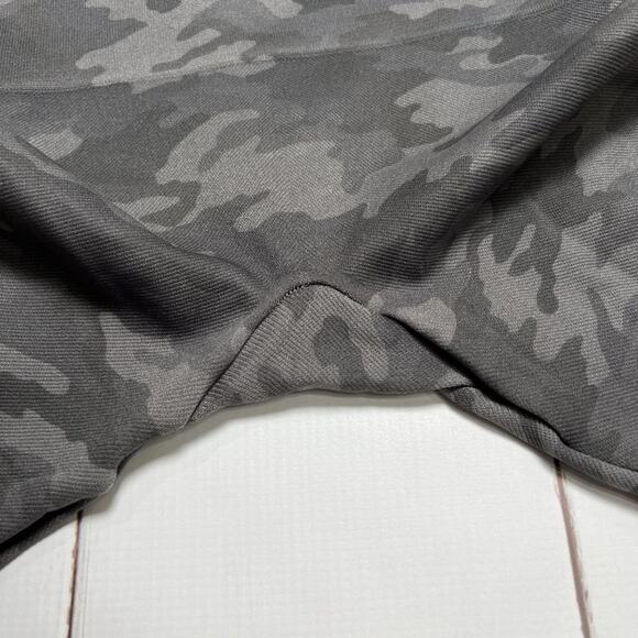 SPANX Look At Me Now Seamless Cropped Legging SIZE L Gray Camo Yoga Pants - Picture 11 of 14